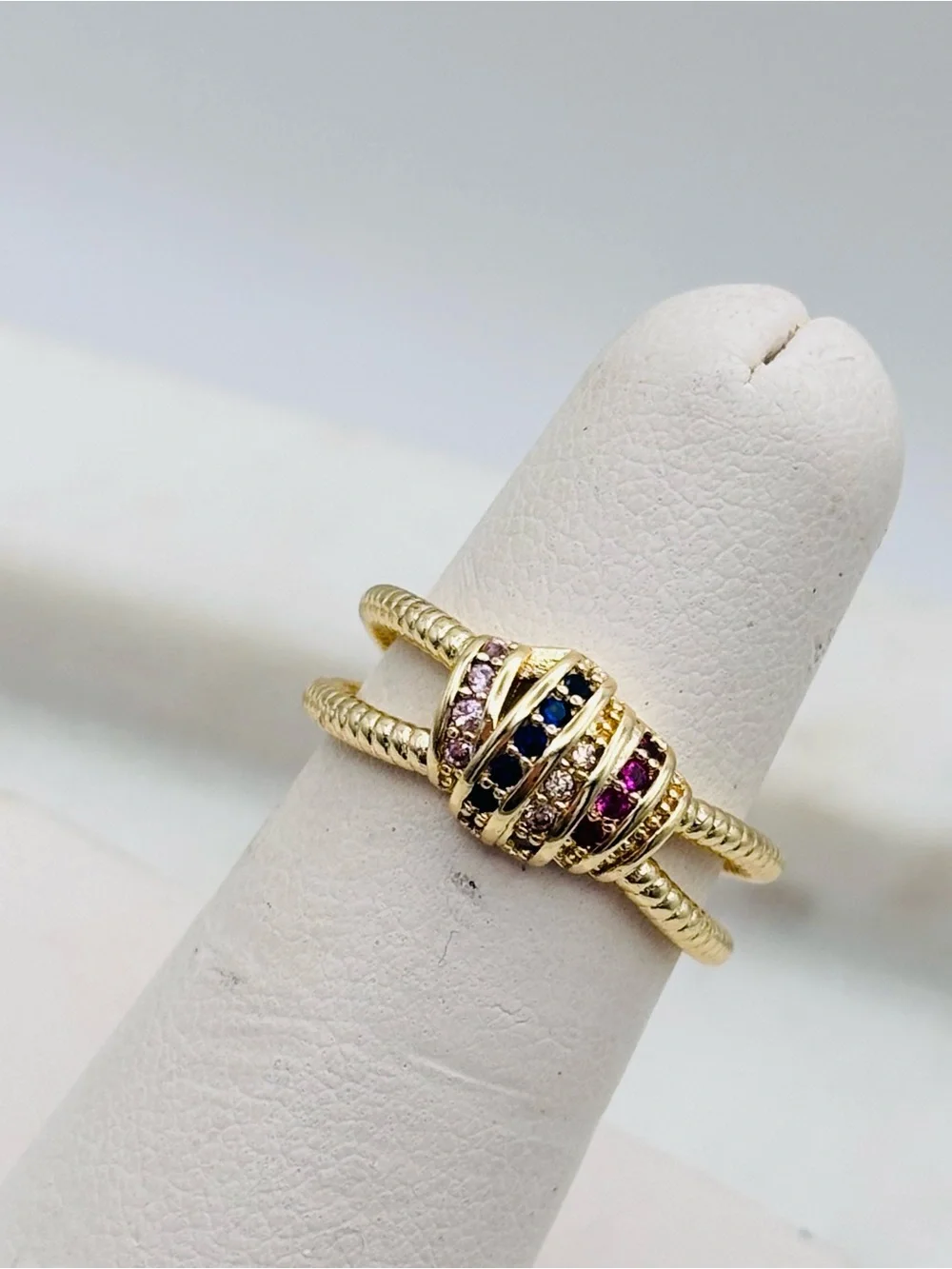 Emptyclosett elegant 14k